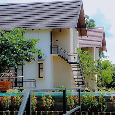 Lolu Village Resort Anuradhapura Esterno foto