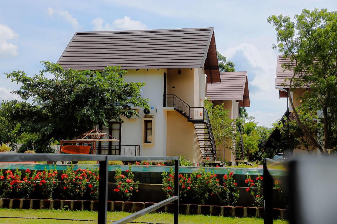Lolu Village Resort Anuradhapura Esterno foto